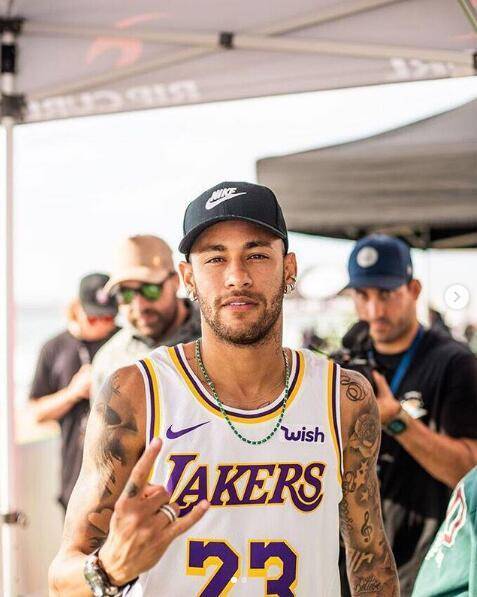 意甲爆笑剧场：绿黑小旋风VS紫百合魔法团，今晚谁家厨房不冒烟？