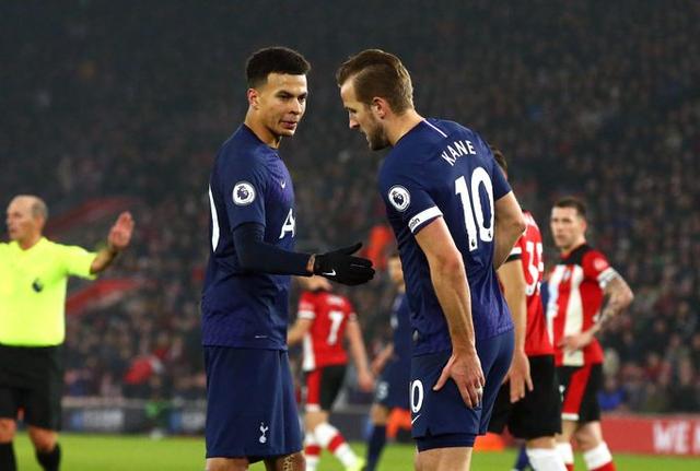 小法：孔蒂训练课后我得扶着人走，阿莱格里足球理念很简约（法布雷加斯：孔蒂训练强度大到得搀着走，阿莱格里的足球理念偏极简）